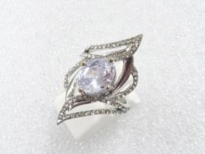 クリスタル　指輪(11号)